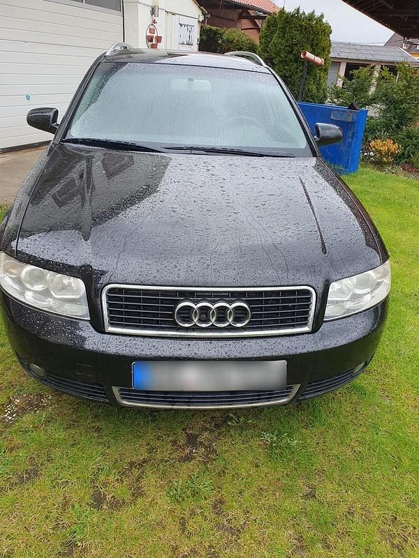 Gebraucht Audi A4 131 PS (96 kW) 2003 Schwarz Kombi