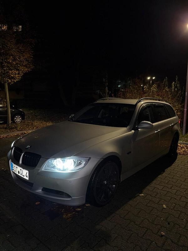 Gebraucht BMW 318 129 PS (94 kW) 2007 Silber Kombi