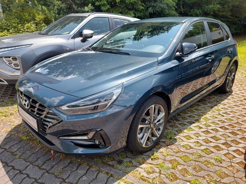 Blau Gebraucht 2021 Hyundai i30 Edition 30+ Limousine | 16.490 € (Fairer Preis) - Bild 1/4
