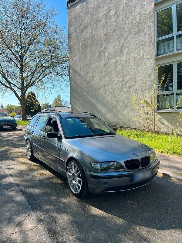 Gebraucht BMW 320 Performance 150 PS (110 kW) 2003 Grau Kombi