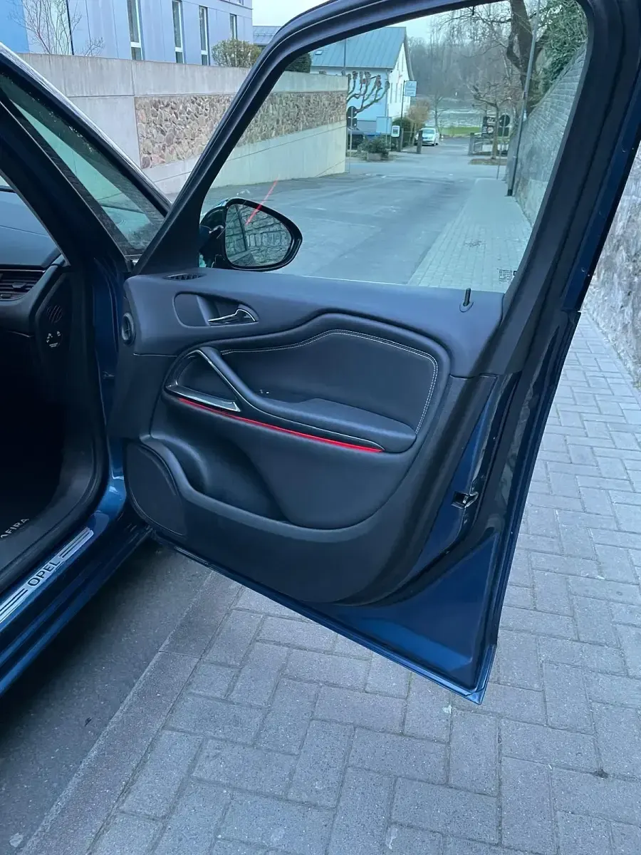 Gebraucht Opel Zafira 120 PS (88 kW) 2015 Blau Van / Kleinbus