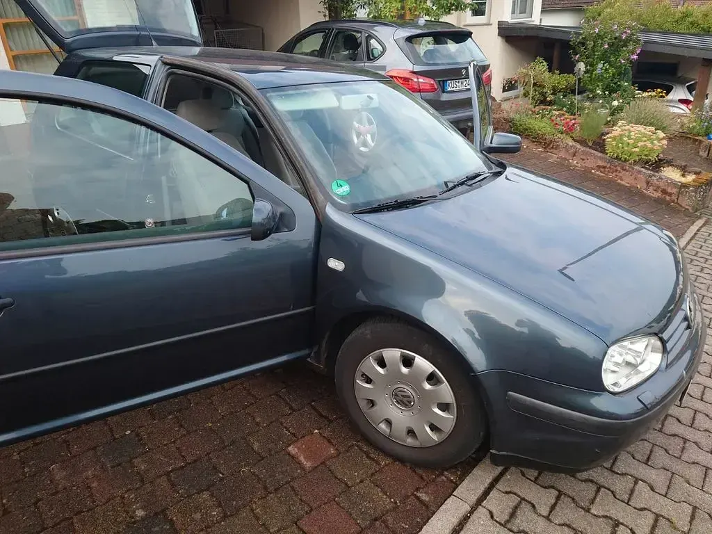 Gebraucht VW Golf IV Basis 75 PS (55 kW) 2000 Grau Limousine