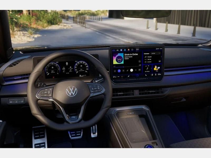 Neu VW T-Roc R-line 150 PS (110 kW) 2026 Grenadillschwarz metallic SUV