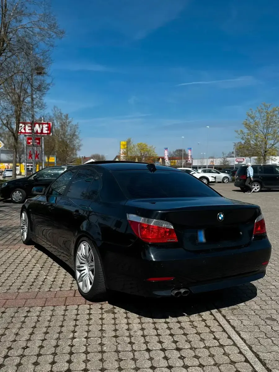 Gebraucht BMW 530 235 PS (172 kW) 2006 Schwarz Limousine