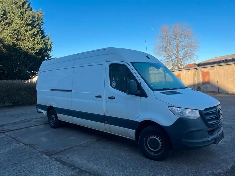 Weiß Gebraucht 2019 Mercedes 316 Van | 12.900 € - Bild 1/4