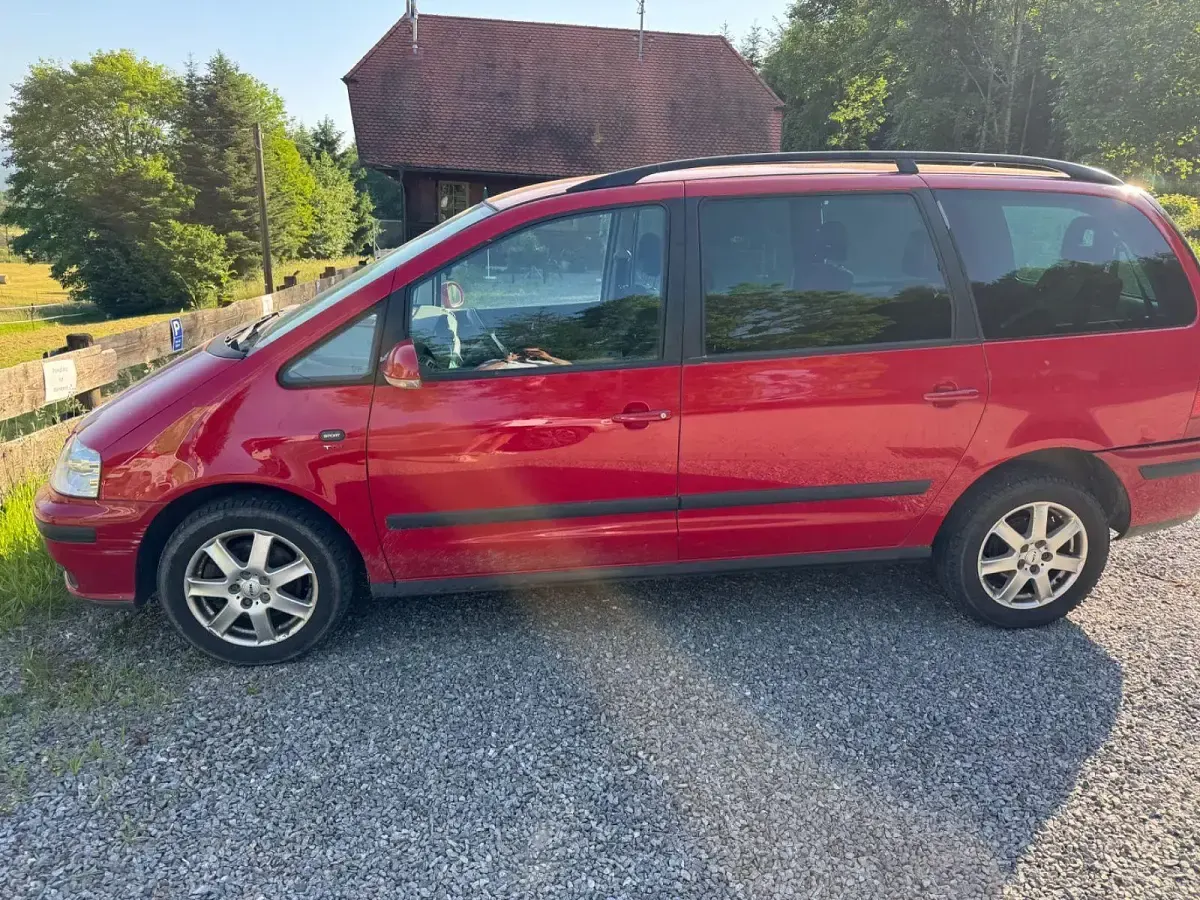 Gebraucht Seat Alhambra Sport 140 PS (102 kW) 2009 Rot Van / Kleinbus