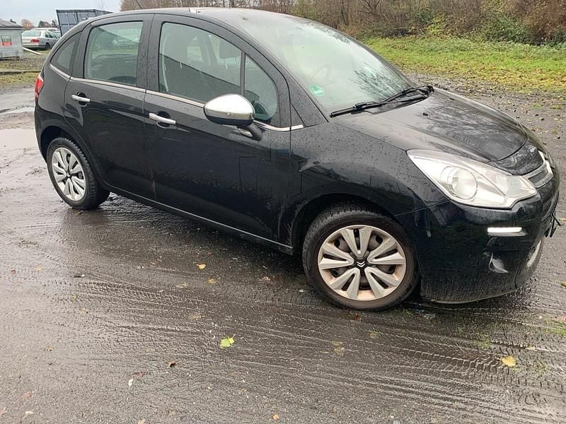 Schwarz Gebraucht 2013 Citroën C3 Limousine | 1.850 € (Superpreis) - Bild 1/4