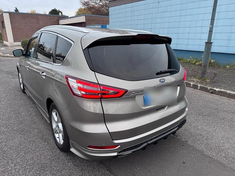 Gebraucht Ford S-MAX S 209 PS (153 kW) 2015 Gold Van / Kleinbus
