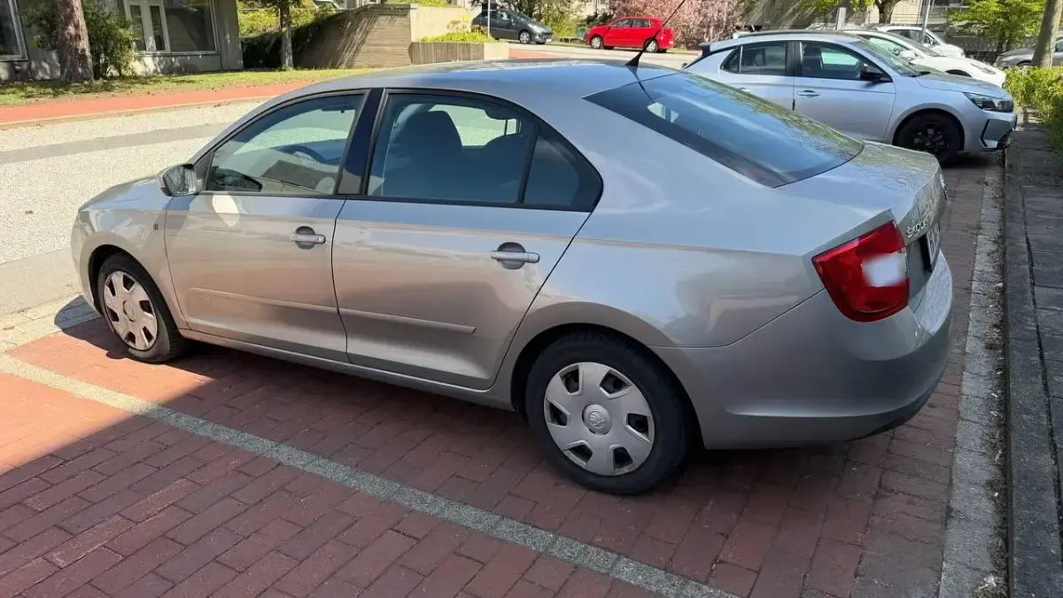 Brugt Skoda Rapid 63 HK (46 kW) 2013 Guld Hatchback
