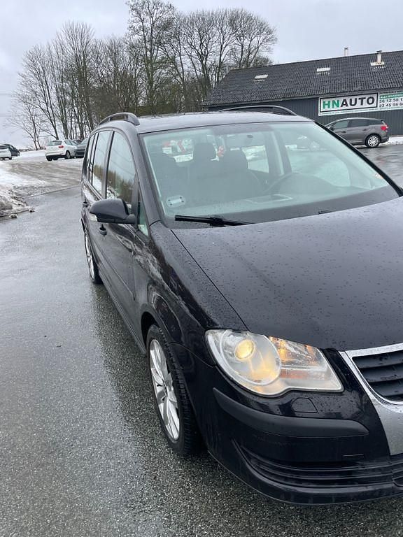 Gebraucht VW Touran Conceptline 140 PS (102 kW) 2008 Schwarz Van / Kleinbus