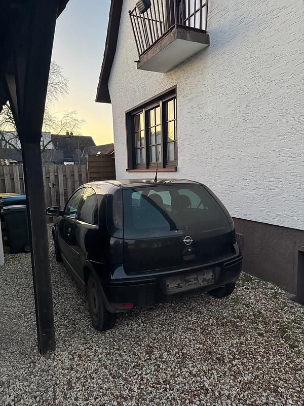 Schwarz Gebraucht 2005 Opel Corsa Kleinwagen | 300 € (Superpreis) - Bild 1/4