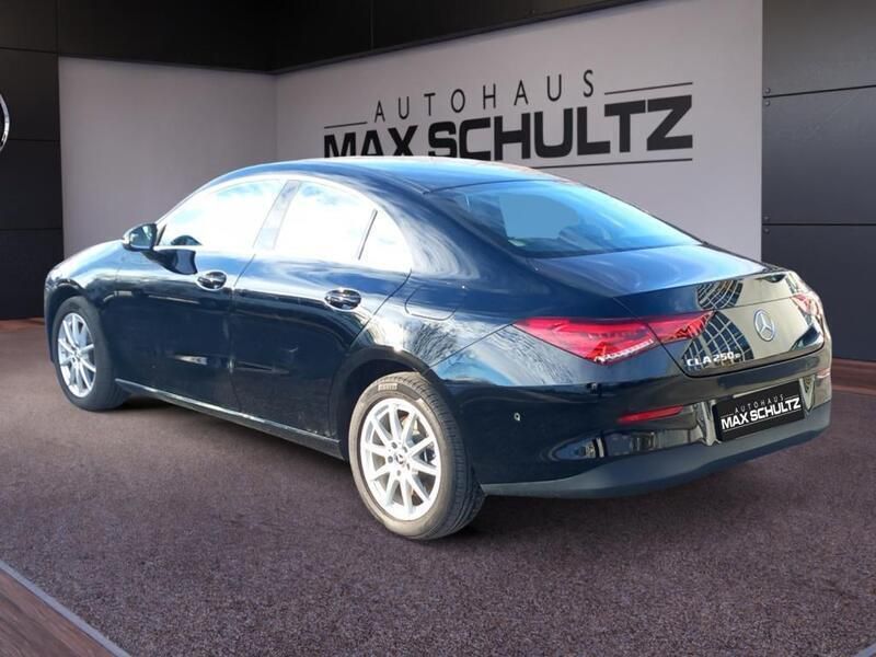 Gebraucht Mercedes CLA250e 160 PS (117 kW) 2022 Unilack nachtschwarz Limousine