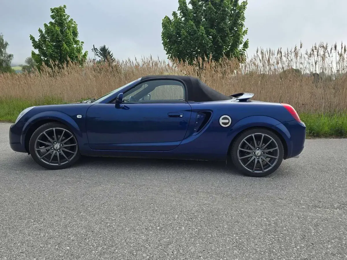 Gebraucht Toyota MR2 140 PS (102 kW) 2002 Blau Cabrio