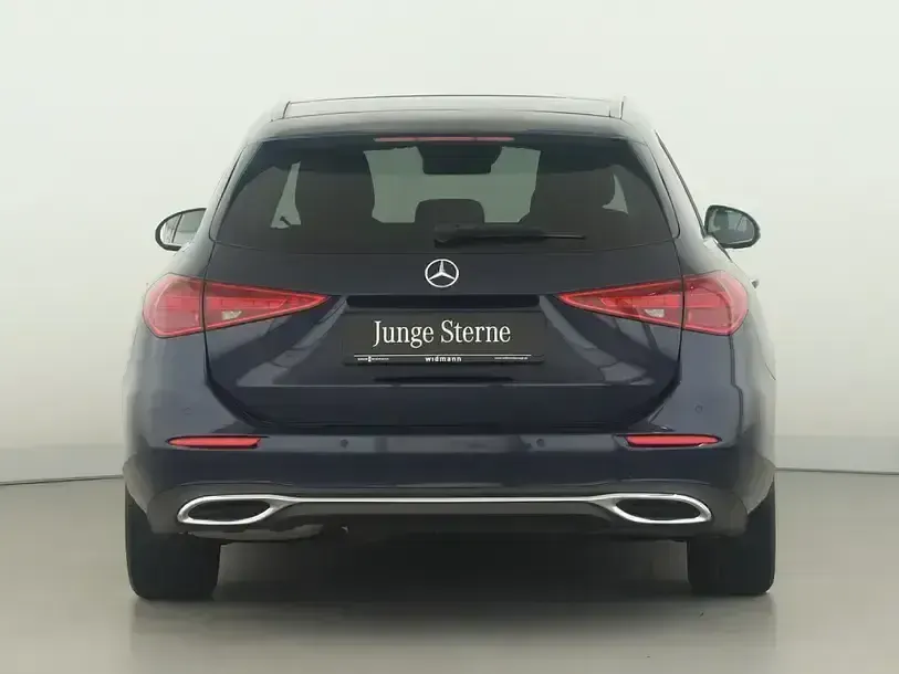 Gebraucht Mercedes C300 Avantgarde 265 PS (194 kW) 2023 Cavansitblau metallic Kombi