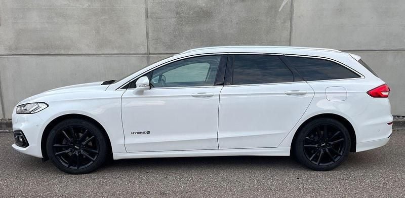 Weiß Gebraucht 2019 Ford Mondeo Titanium Kombi | 15.900 € (Fairer Preis) - Bild 1/4