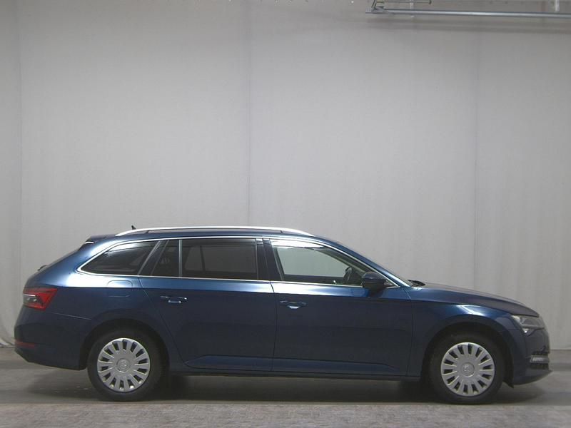Blau Gebraucht 2021 Skoda Superb Style Kombi | 16.990 € (Fairer Preis) - Bild 1/4