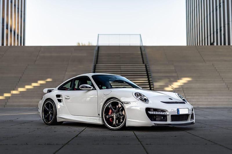Weiß Gebraucht 2007 Porsche 997 Coupé | 399.900 € - Bild 1/4