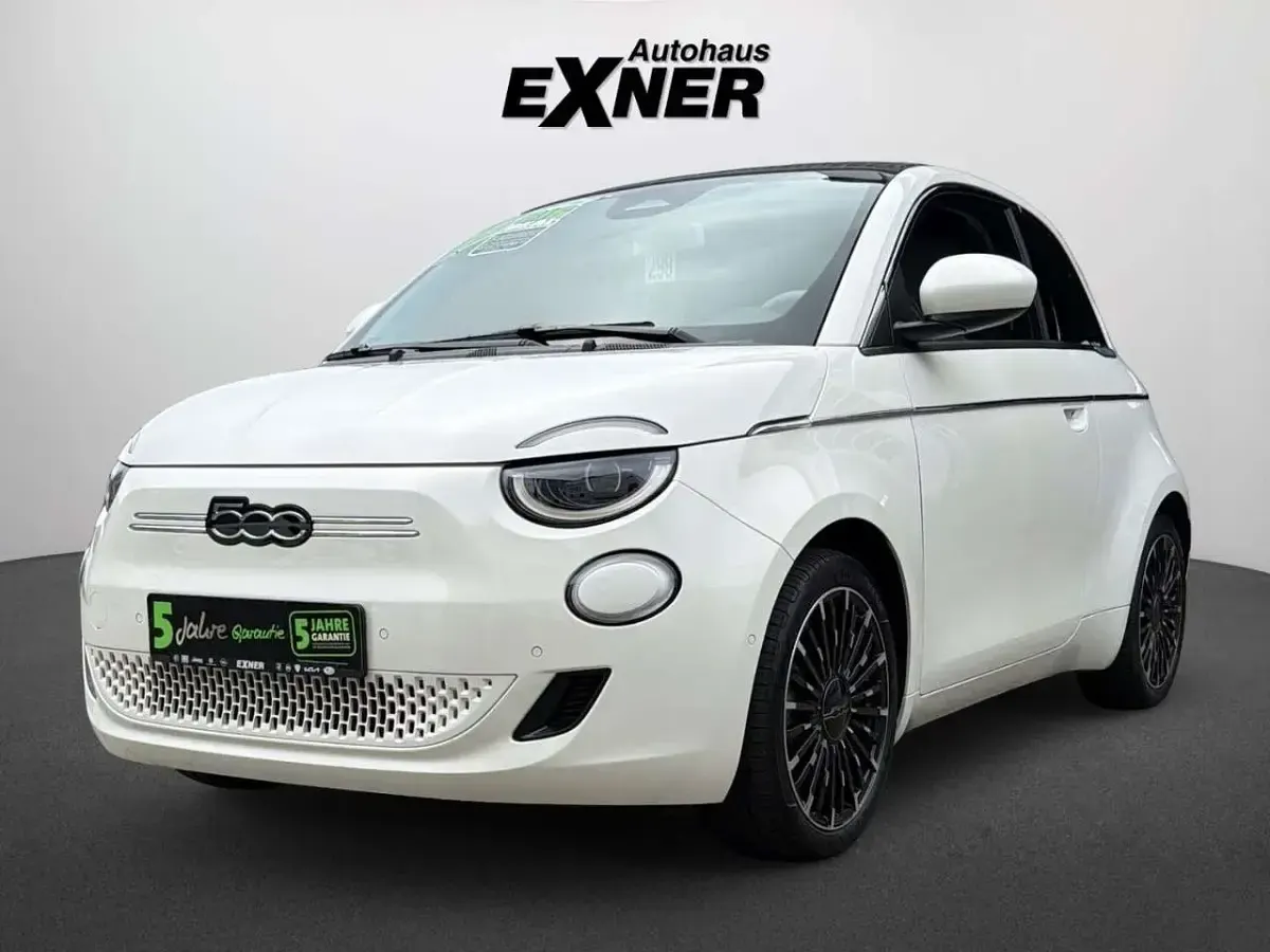 Gebraucht Fiat 500e La Prima 86 kW (118 PS) 2023 Arktis weiß Cabrio
