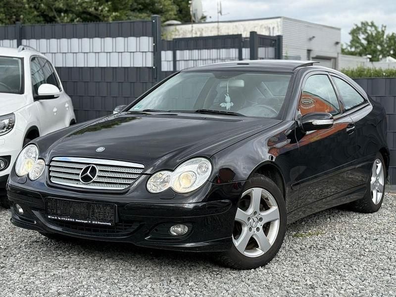 Schwarz Gebraucht 2007 Mercedes C180 Coupé | 2.999 € (Etwas zu teuer) - Bild 1/4