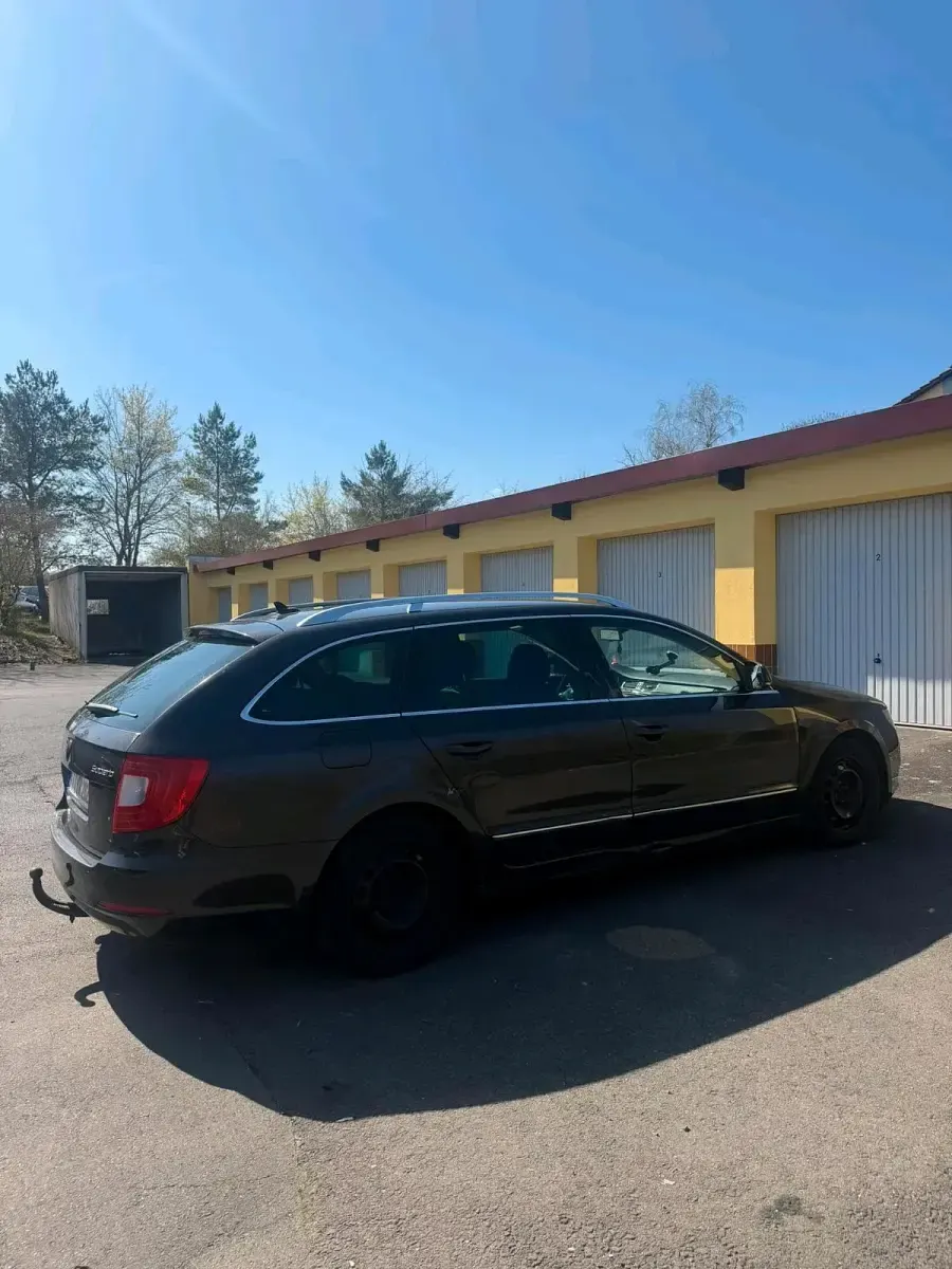 Gebraucht Skoda Superb 170 PS (125 kW) 2010 Kombi