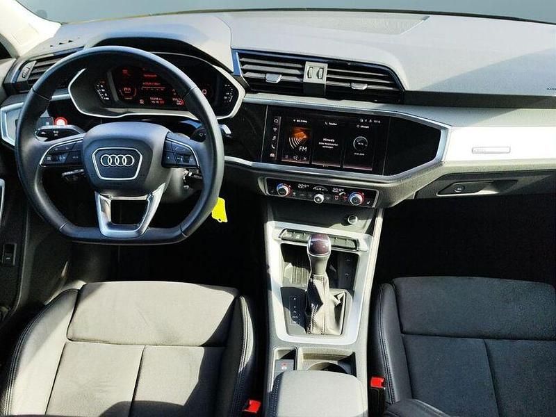 Gebraucht Audi Q3 150 PS (110 kW) 2023 Silber SUV