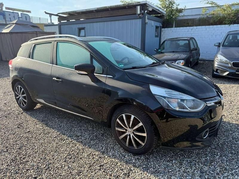 Schwarz schwarz Gebraucht 2015 Renault Clio GrandTour Luxe Kombi | 6.990 € (Guter Preis) - Bild 1/4