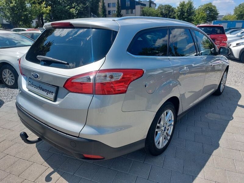 Gebraucht Ford Focus Titanium 125 PS (91 kW) 2013 Silber Limousine