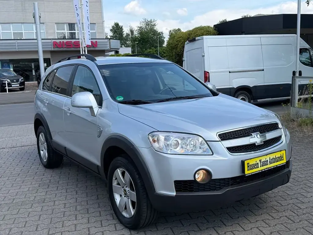 Gebraucht Chevrolet Captiva LS 136 PS (100 kW) 2011 Silber SUV