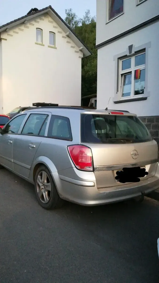 Gebraucht Opel Astra 101 PS (74 kW) 2005 Silber Kombi