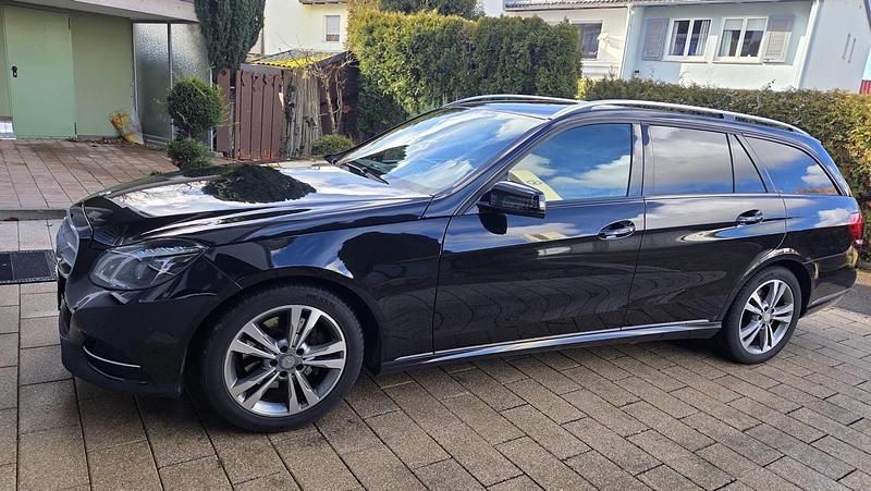 Gebraucht Mercedes E350 Avantgarde 252 PS (185 kW) 2013 Schwarz Kombi
