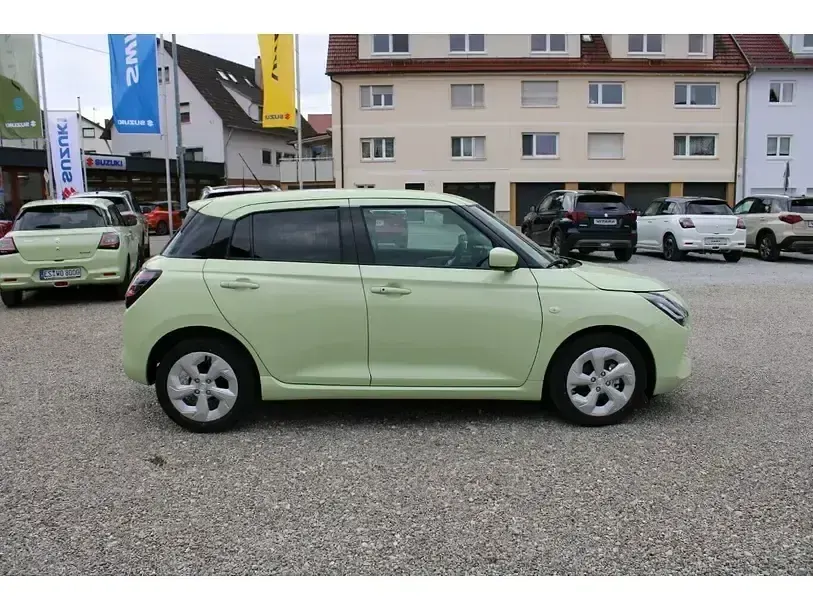 Neu Suzuki Swift Comfort 83 PS (61 kW) 2026 Gelb Kleinwagen