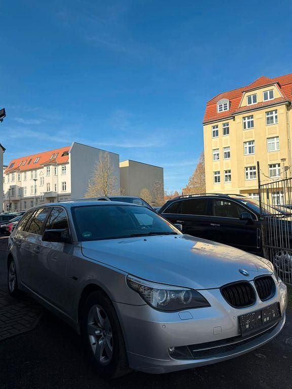 Gebraucht BMW 520 Advantage 170 PS (125 kW) 2008 Grau Kombi