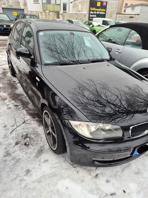 Gebraucht BMW 118 Sport Line 197 PS (144 kW) 2008 Schwarz Kleinwagen