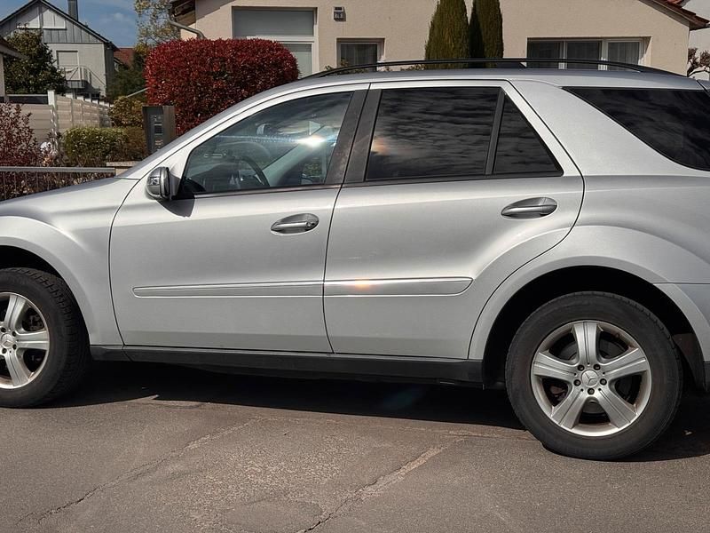 Second-hand Mercedes ML320 2006 Argintiu SUV