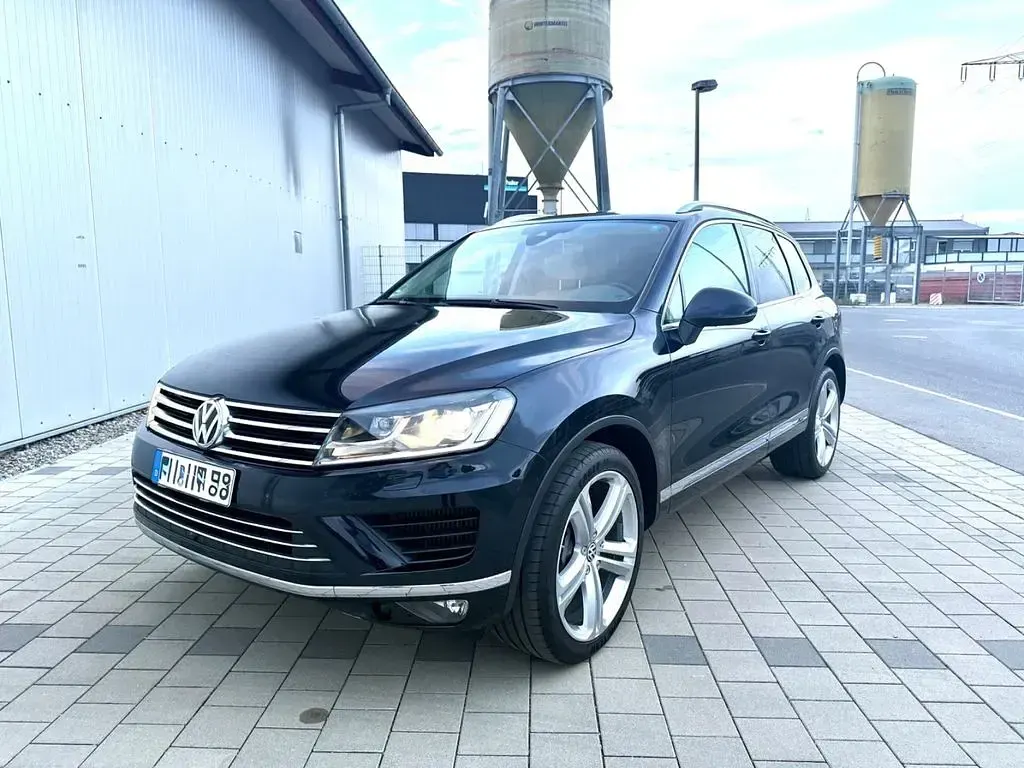Gebraucht VW Touareg 262 PS (192 kW) 2015 Blau SUV