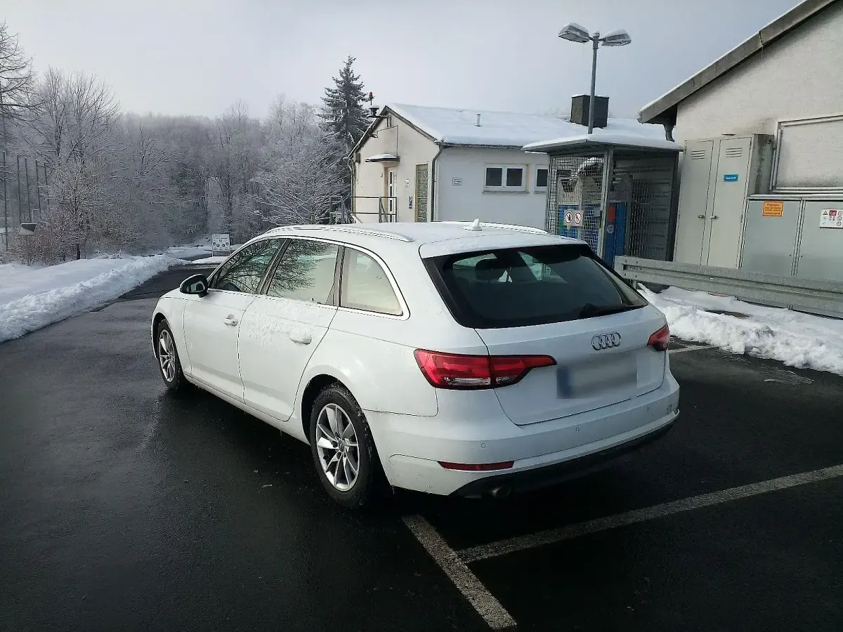 Gebraucht Audi A4 Sport 150 PS (110 kW) 2017 Weiß Kombi