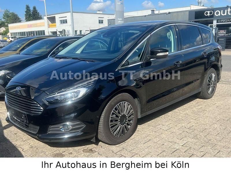 Gebraucht Ford S-MAX Titanium 241 PS (177 kW) 2018 Schwarz Van / Kleinbus