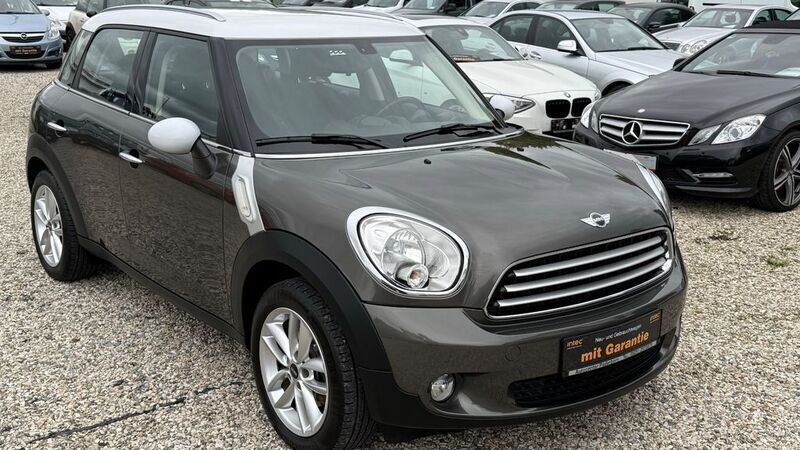 Grau Gebraucht 2012 Mini Countryman SUV | 8.200 € (Fairer Preis) - Bild 1/4