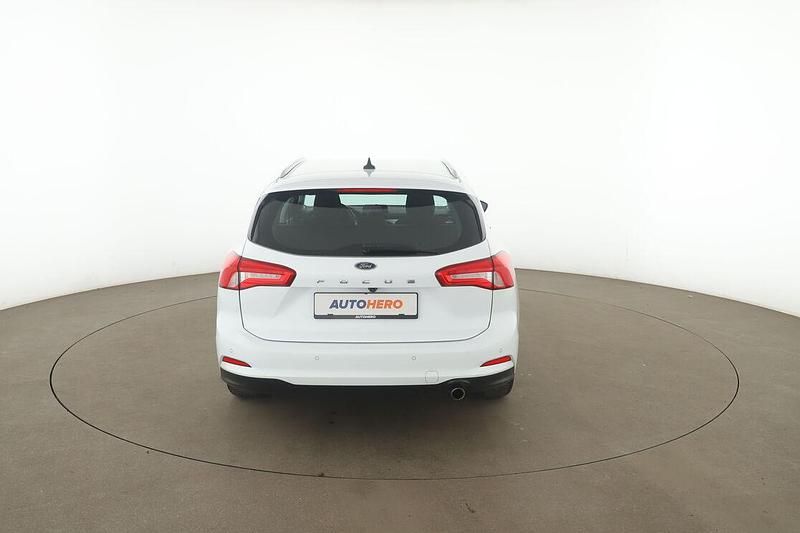 Gebraucht Ford Focus Cool & Connect 120 PS (88 kW) 2021 Weiß Kombi