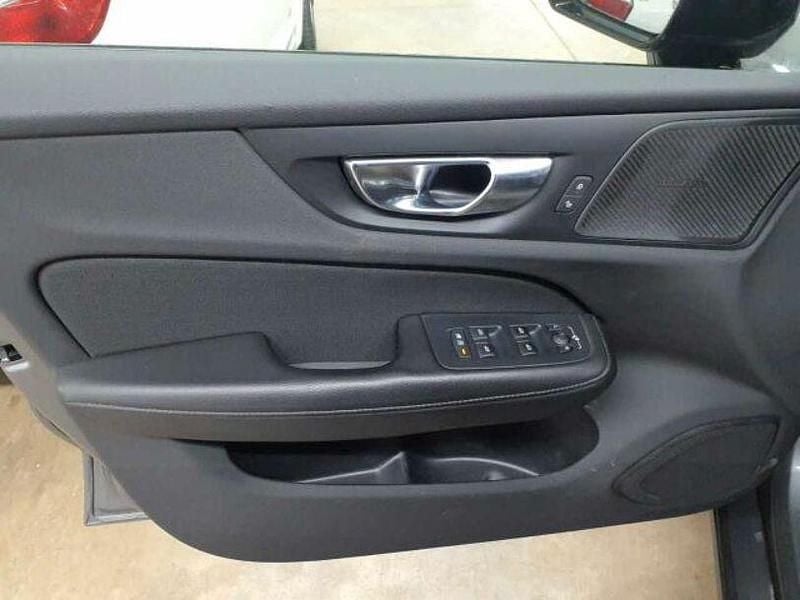 Gebraucht Volvo V60 R-Design 253 PS (186 kW) 2021 Osmium graumetallic Kombi