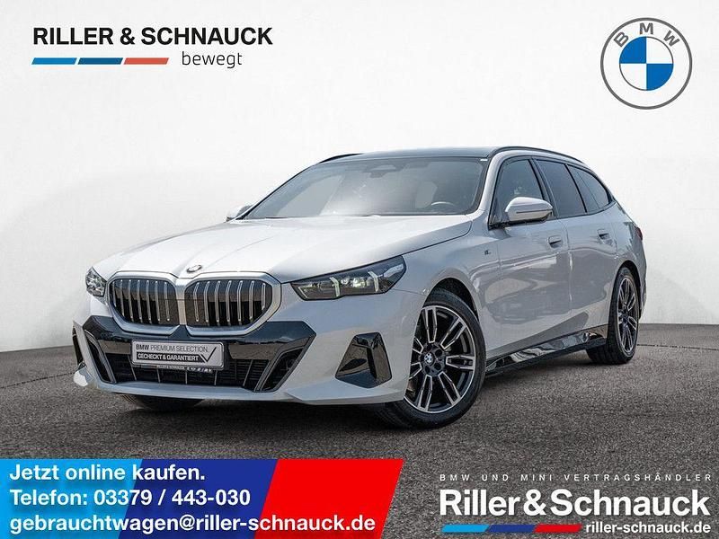 Weiß Gebraucht 2025 BMW 520 M Sport Limousine | 52.900 € (Superpreis) - Bild 1/4