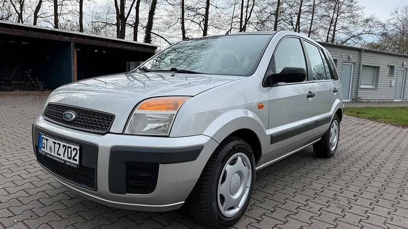 Gebraucht Ford Fiesta 80 PS (58 kW) 2006 Grau Kleinwagen