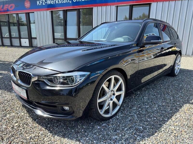 Schwarz Gebraucht 2018 BMW 320 Advantage Kombi | 18.999 € (Etwas zu teuer) - Bild 1/4