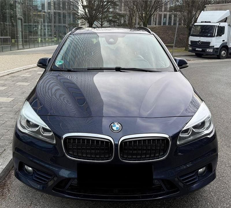 Gebraucht BMW 220 Gran Tourer Sport Line 190 PS (139 kW) 2016 Blau Van / Kleinbus
