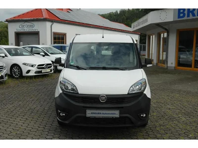 Gebraucht Fiat Doblò 95 PS (69 kW) 2019 Weiss Van / Kleinbus