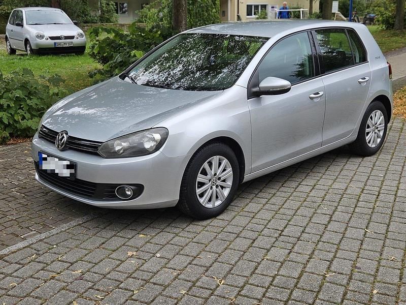 Silber Gebraucht 2012 VW Golf VI Move Limousine | 5.500 € (Superpreis) - Bild 1/4