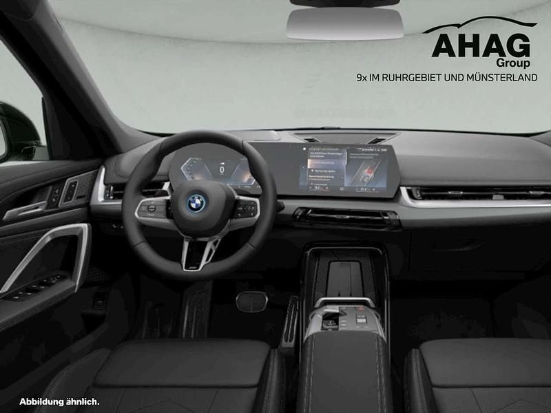 Gebraucht BMW iX1 M Sport 230 kW (313 PS) 2023 Alpinweiß SUV
