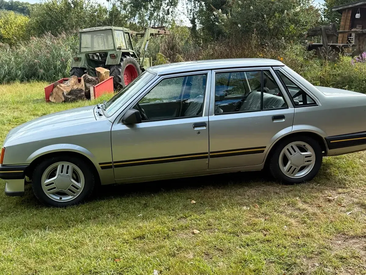 Gebraucht Opel Corsa 45 PS (33 kW) 1993 Silber Kleinwagen