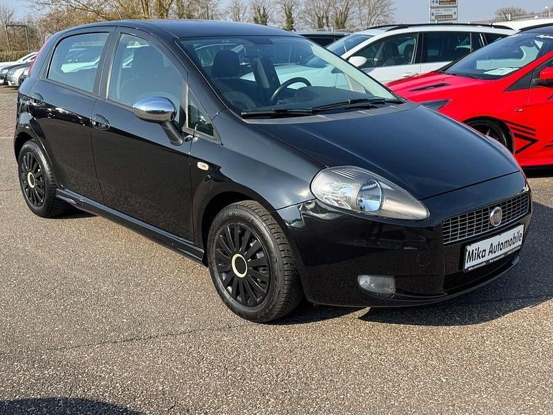 Gebraucht Fiat Grande Punto 77 PS (56 kW) 2009 Schwarz Kleinwagen