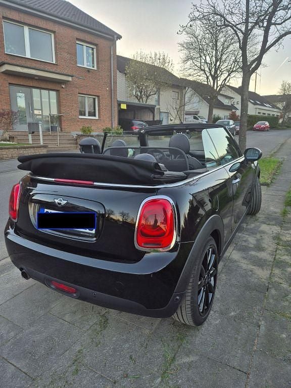 Gebraucht Mini Cooper Pepper 136 PS (100 kW) 2016 Schwarz Kleinwagen